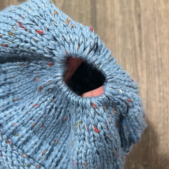 CC Beanie Hat Cozy Confetti Flecked Bun Acrylic Chunky Knit Blue One Size - Picture 4 of 5